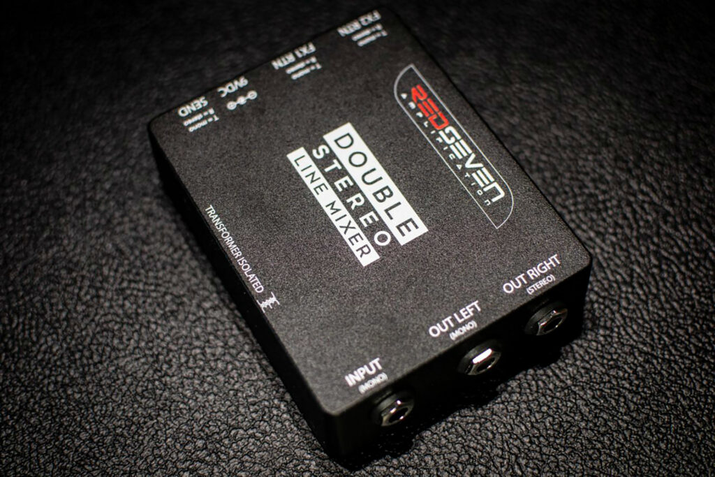 RedSeven Stereo Mini Line Mixer SonoTone Strings